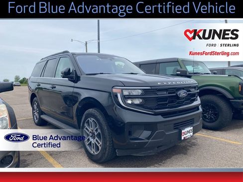 Used 2025 Ford Expedition Active AWD/4WD image 1