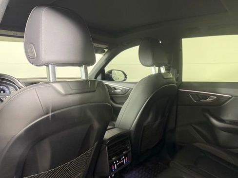 Used 2022 Audi Q8 Premium Plus image 23