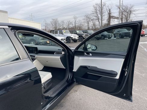 Used 2021 Kia K5 LXS image 8