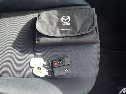 Used 2012 MAZDA MX-5 Miata Sport image 25