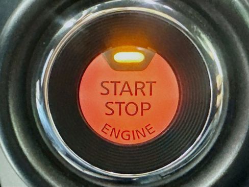 Used 2021 Nissan Titan PRO-4X w/ Pro-4x Convenience Package image 19