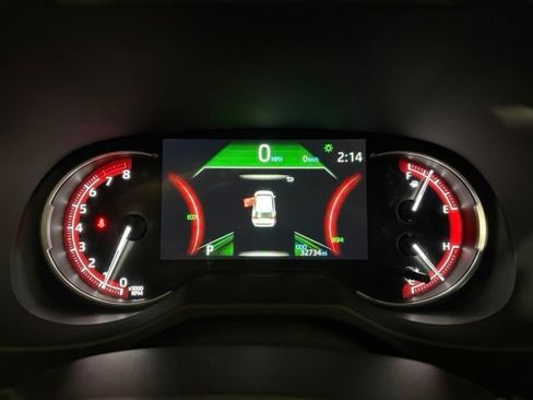 Used 2025 Toyota RAV4 XLE AWD/4WD image 17