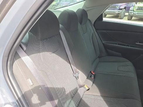 Used 2025 Hyundai Elantra SE FWD image 66