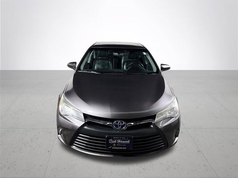 Used 2015 Toyota Camry XLE w/ Moonroof Package FWD image 3