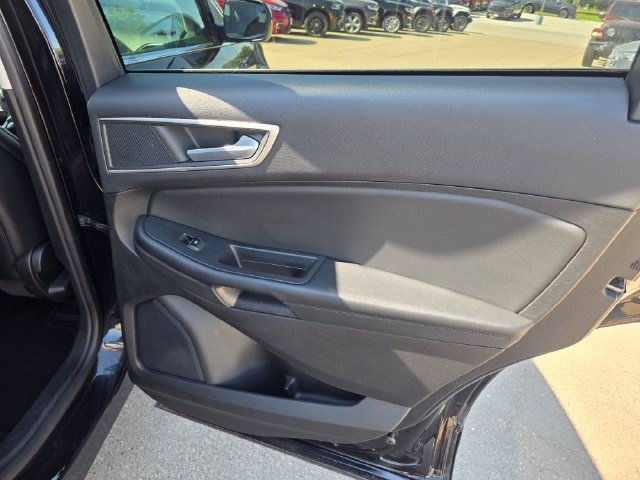 Used 2024 Ford Edge SEL AWD/4WD image 11
