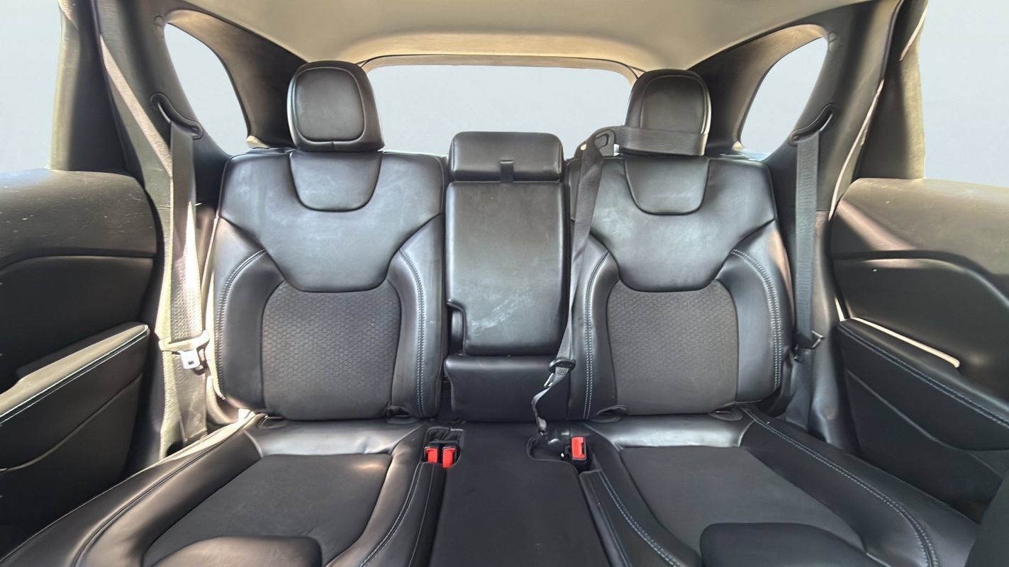 Used 2020 Jeep Cherokee Latitude Plus FWD image 9