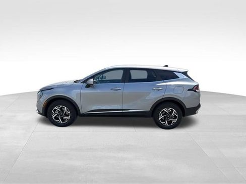 Used 2024 Kia Sportage LX image 5