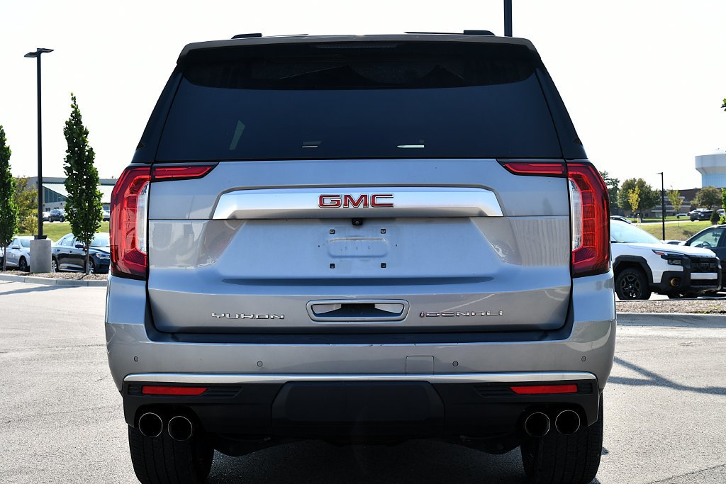 Used 2024 GMC Yukon XL Denali AWD/4WD image 9
