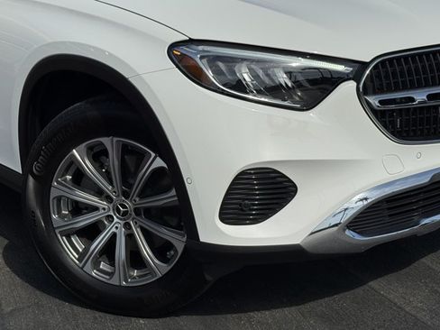 Used 2026 Mercedes-Benz GLC 300 4MATIC image 2