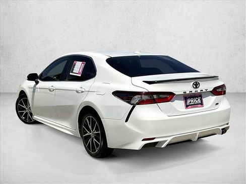 Used 2023 Toyota Camry SE w/ Convenience Package FWD image 12