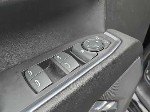 Used 2024 Chevrolet Silverado 2500 LT image 42