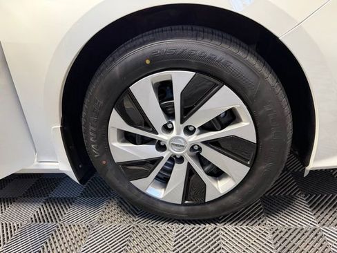 Used 2022 Nissan Altima 2.5 S image 36