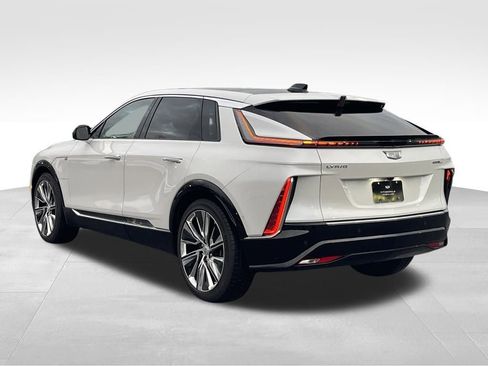 Used 2024 Cadillac Lyriq Luxury w/ Nappa Leather Package image 8