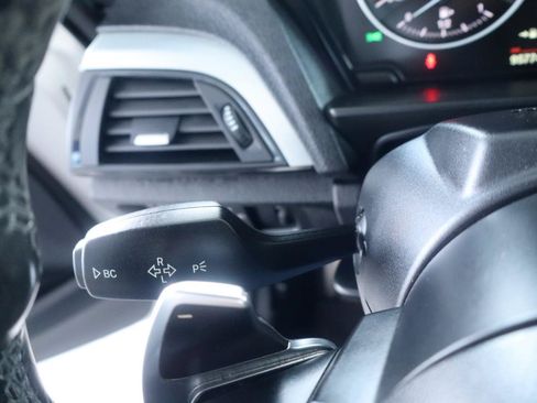 Used 2016 BMW M235i Convertible RWD image 22