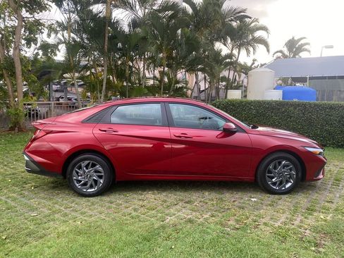 Used 2024 Hyundai Elantra SEL FWD image 26