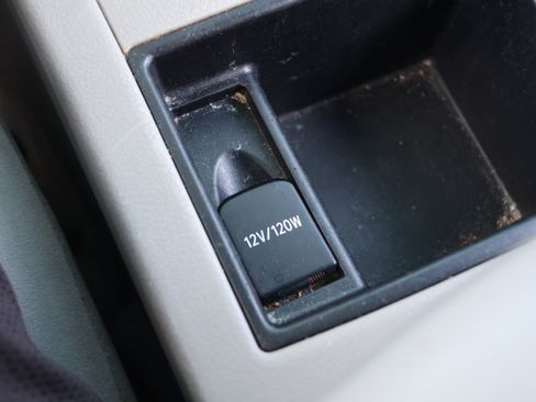 Used 2009 Toyota Camry LE FWD image 25