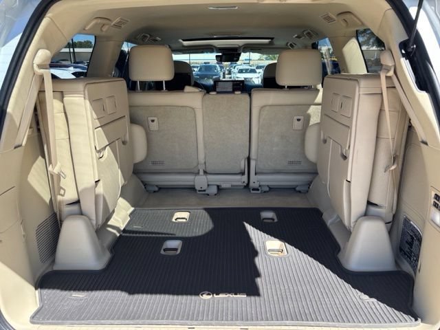Used 2017 Lexus LX 570 4WD w/ Luxury Package image 25