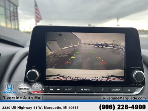 Used 2024 Nissan Rogue S image 22