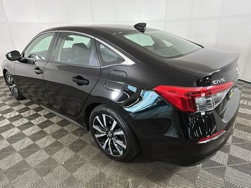 Used 2024 Honda Civic EX image 4