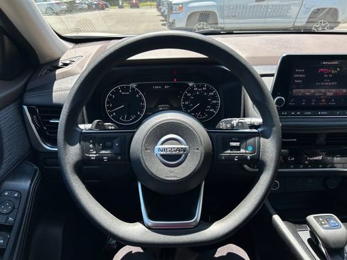 Used 2021 Nissan Rogue SV AWD/4WD image 22