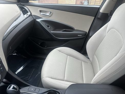 Used 2018 Hyundai Santa Fe Sport w/ 2.4L Value Package 02 FWD image 10