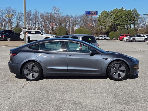 Used 2023 Tesla Model 3 Standard Range image 6