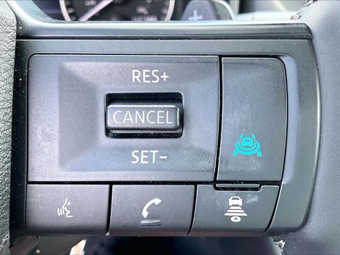 Used 2026 Nissan Rogue SV FWD image 34