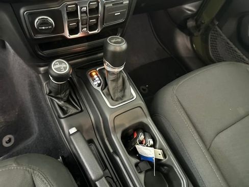 Used 2023 Jeep Wrangler Unlimited w/ 8.4" Radio Group image 20