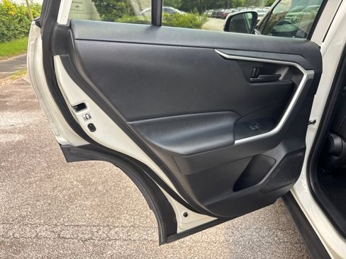 Used 2019 Toyota RAV4 LE w/ Carpet Mat Package FWD image 21
