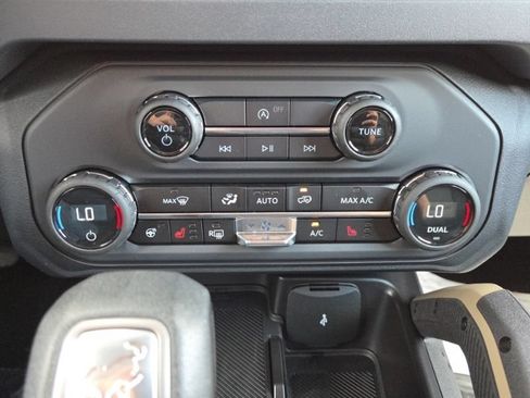 New 2026 Ford Bronco Badlands AWD/4WD image 37