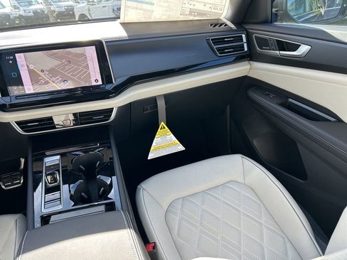 New 2026 Volkswagen Atlas Cross Sport SEL Premium R-Line image 11