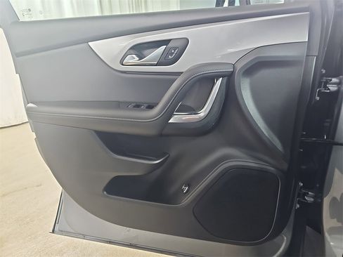 Certified 2024 Chevrolet Blazer LT w/ Convenience Package image 32