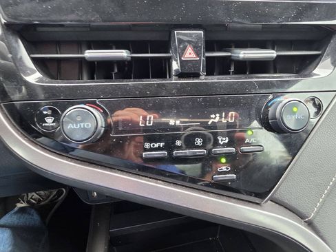 Used 2024 Toyota Camry XSE FWD image 15
