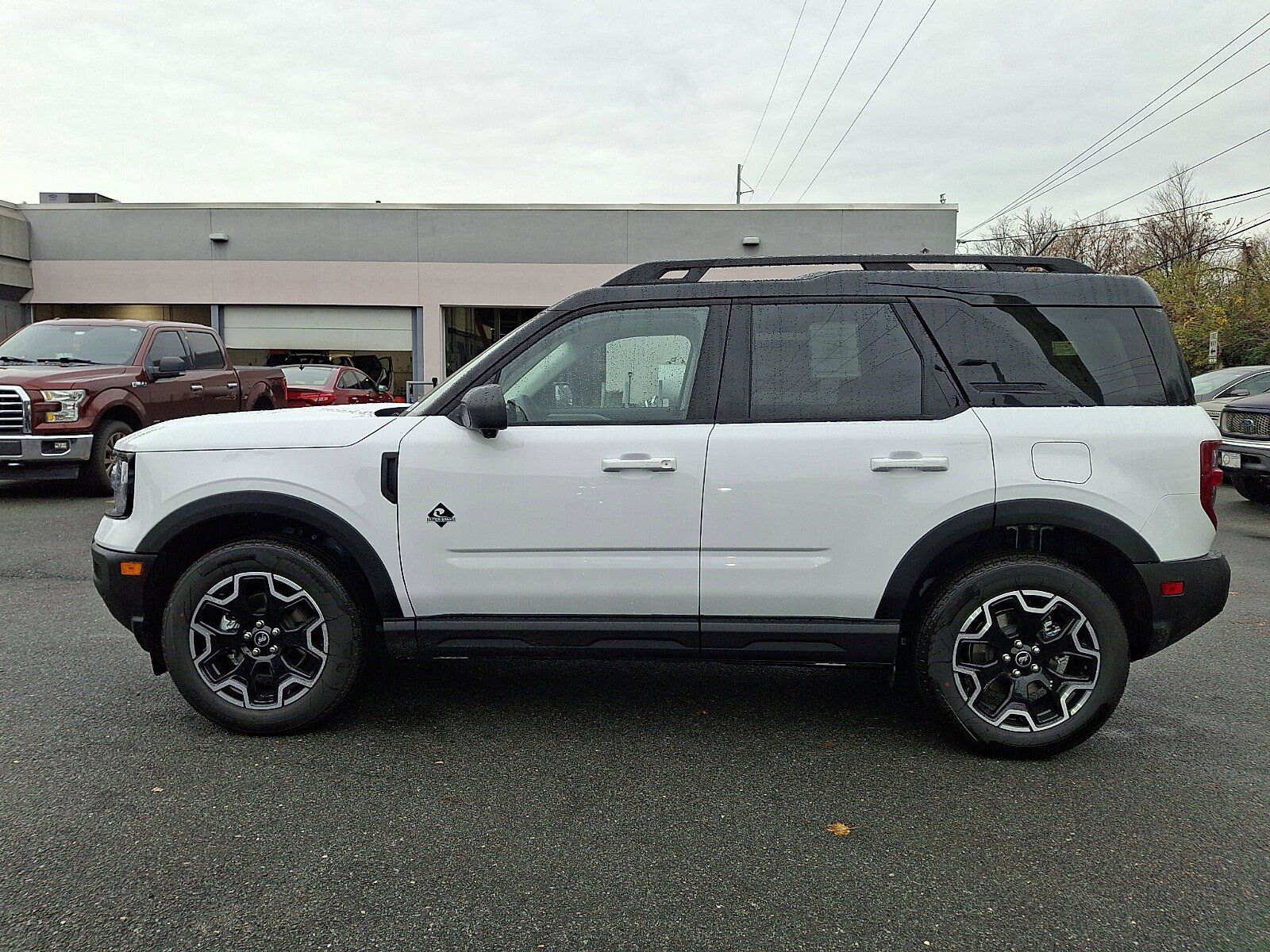 New 2025 Ford Bronco Sport Outer Banks w/ Outer Banks Tech Package+ AWD/4WD image 4