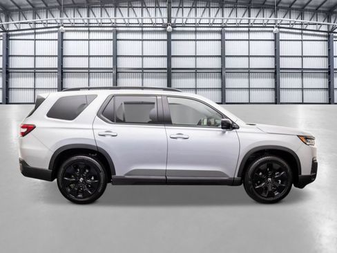 New 2026 Honda Pilot Black Edition image 6