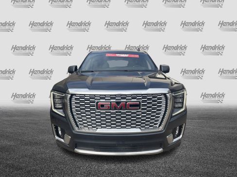 Used 2021 GMC Yukon Denali w/ Denali Premium Package image 3