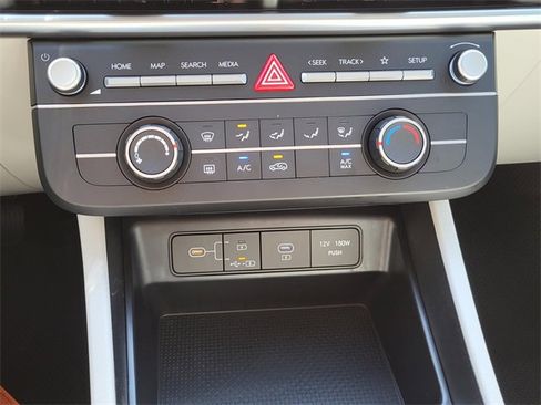 New 2026 Hyundai Tucson SE image 17