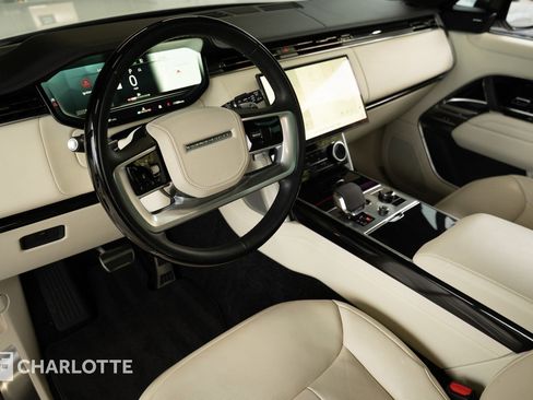 Used 2023 Land Rover Range Rover SE image 16