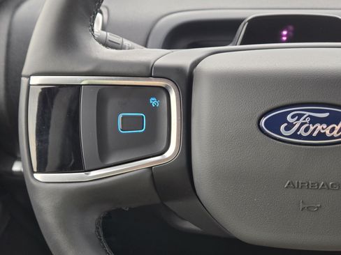 Used 2026 Ford Expedition Active RWD image 23