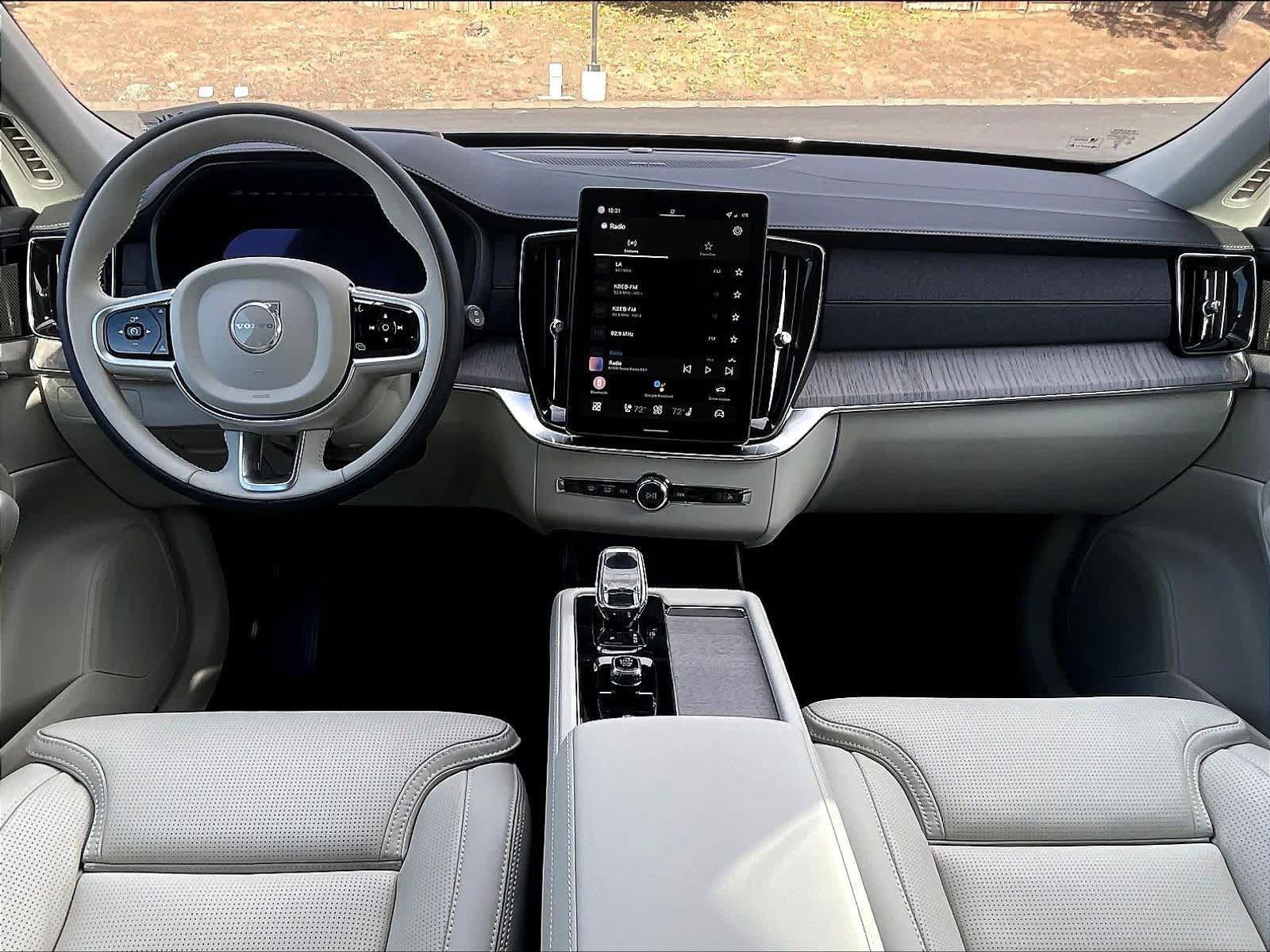 New 2026 Volvo XC90 B6 Ultra w/ Protection Package AWD/4WD image 7