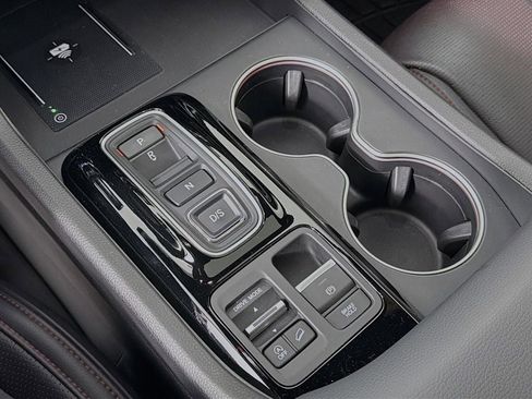 Used 2025 Honda Pilot Black Edition image 18