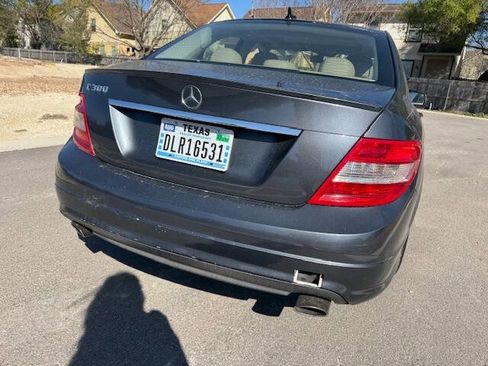 Used 2011 Mercedes-Benz C 300 Luxury image 10