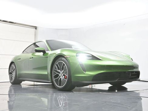 Used 2020 Porsche Taycan 4S image 42