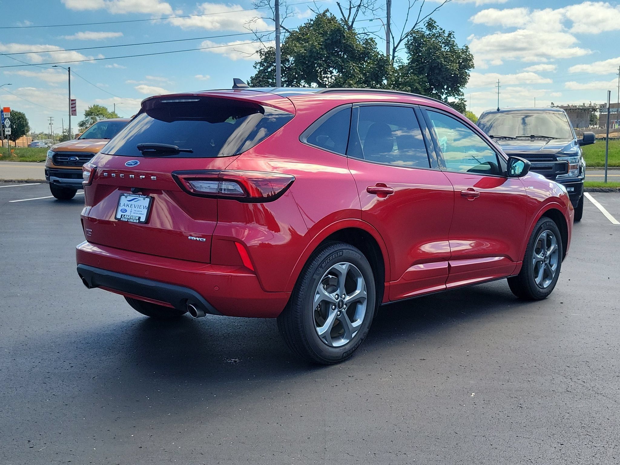 Certified 2023 Ford Escape ST-Line w/ Tech Pack #1 AWD/4WD image 3