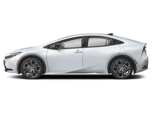 Used 2024 Toyota Prius XLE FWD image 3