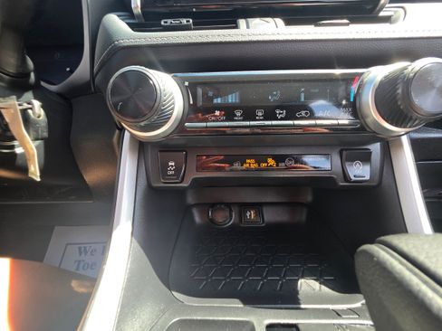 Used 2024 Toyota RAV4 LE FWD image 12