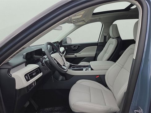 New 2026 Lincoln Aviator Reserve image 12