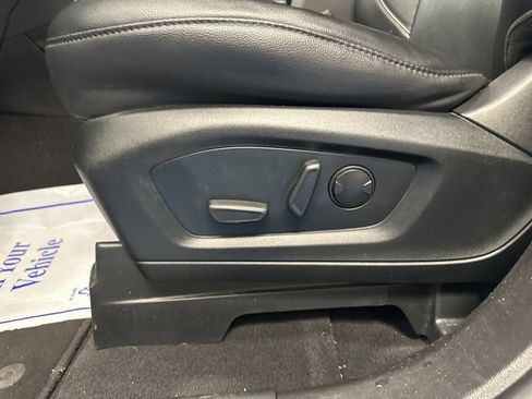 Used 2023 Ford Explorer Limited image 28