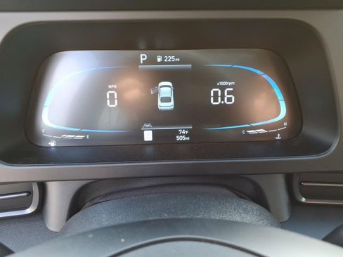 New 2025 Hyundai Elantra Sport image 17