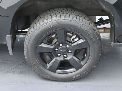 Used 2023 Chevrolet Silverado 1500 High Country w/ High Country Premium Package AWD/4WD image 31